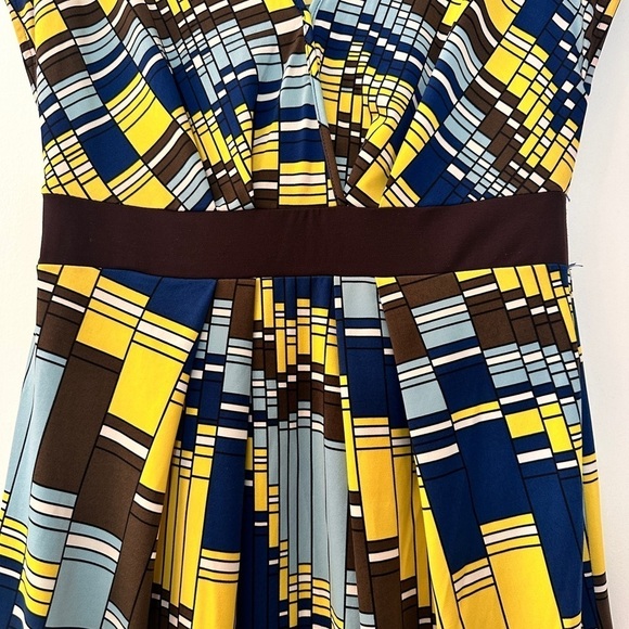 BCBG Max Azria Women’s Y2K Abstract Geometric Print Dress Size M - Picture 4 of 9